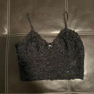 Cropped black lace express tank